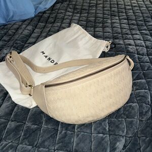 Mandrn Woven Atlas in Bone